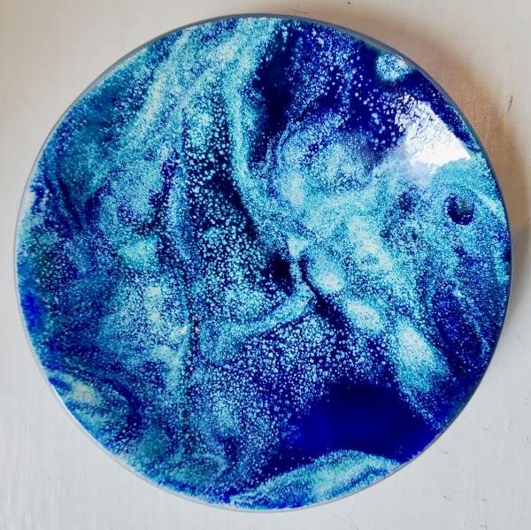 - a , glass Sculpture by Gregg Anston-Race, measuring 11 x 11 cm (H x W) £22